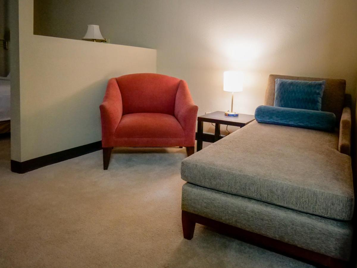 Travelodge By Wyndham St. Louis Berkeley Buitenkant foto